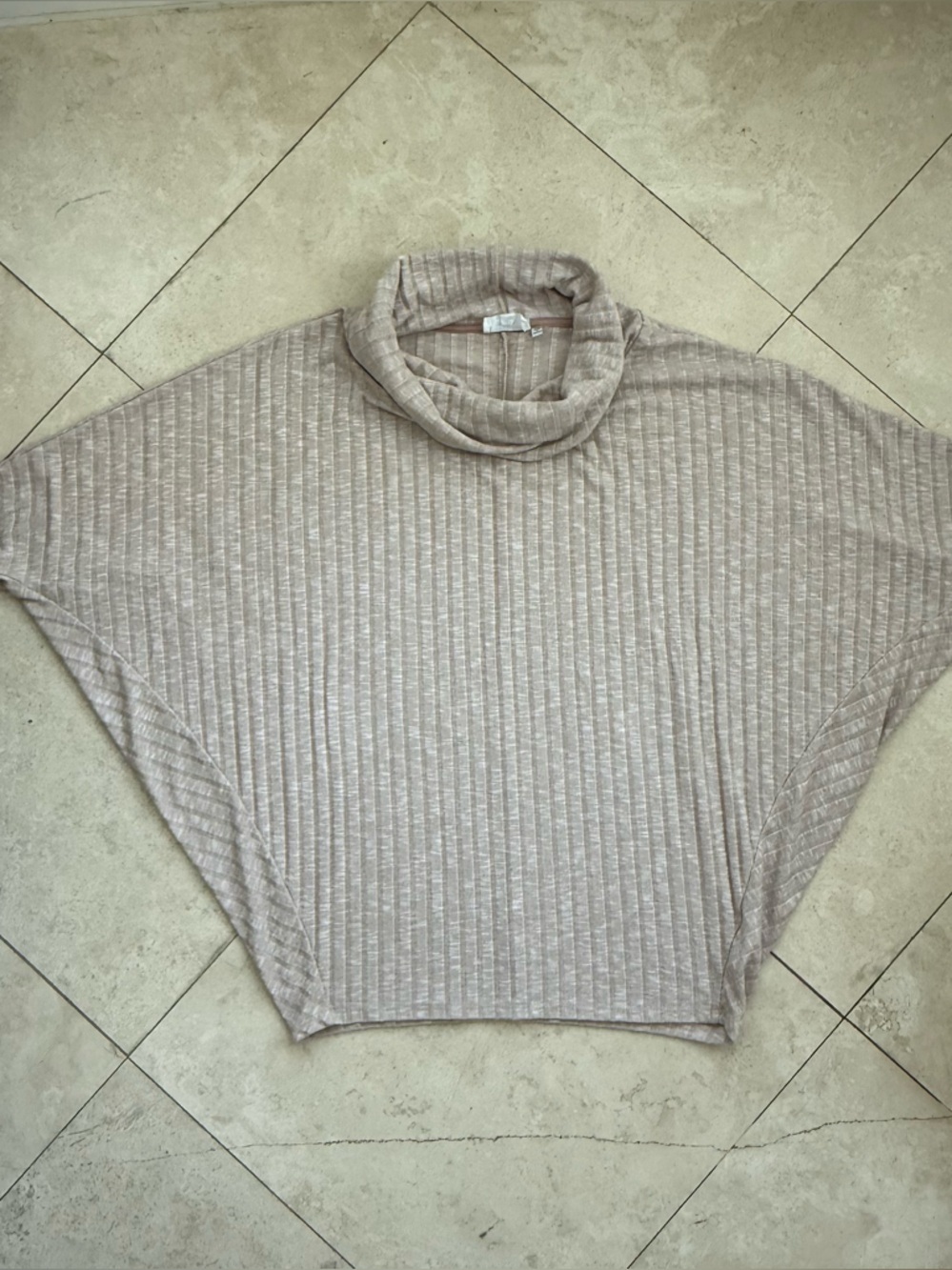 Emma & Olivia Beige Ribbed Cowl Neck Poncho Sweater Short Sleeve Medium EUC - Picture 5 of 5